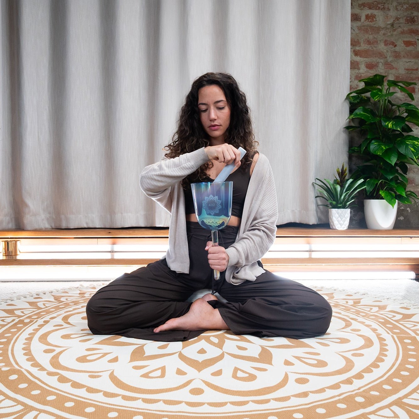 432 Hz Essence Crystal Singing Bowl / A4 - Slate Blue, Lotus Flower - Essence Crystal Singing Bowl