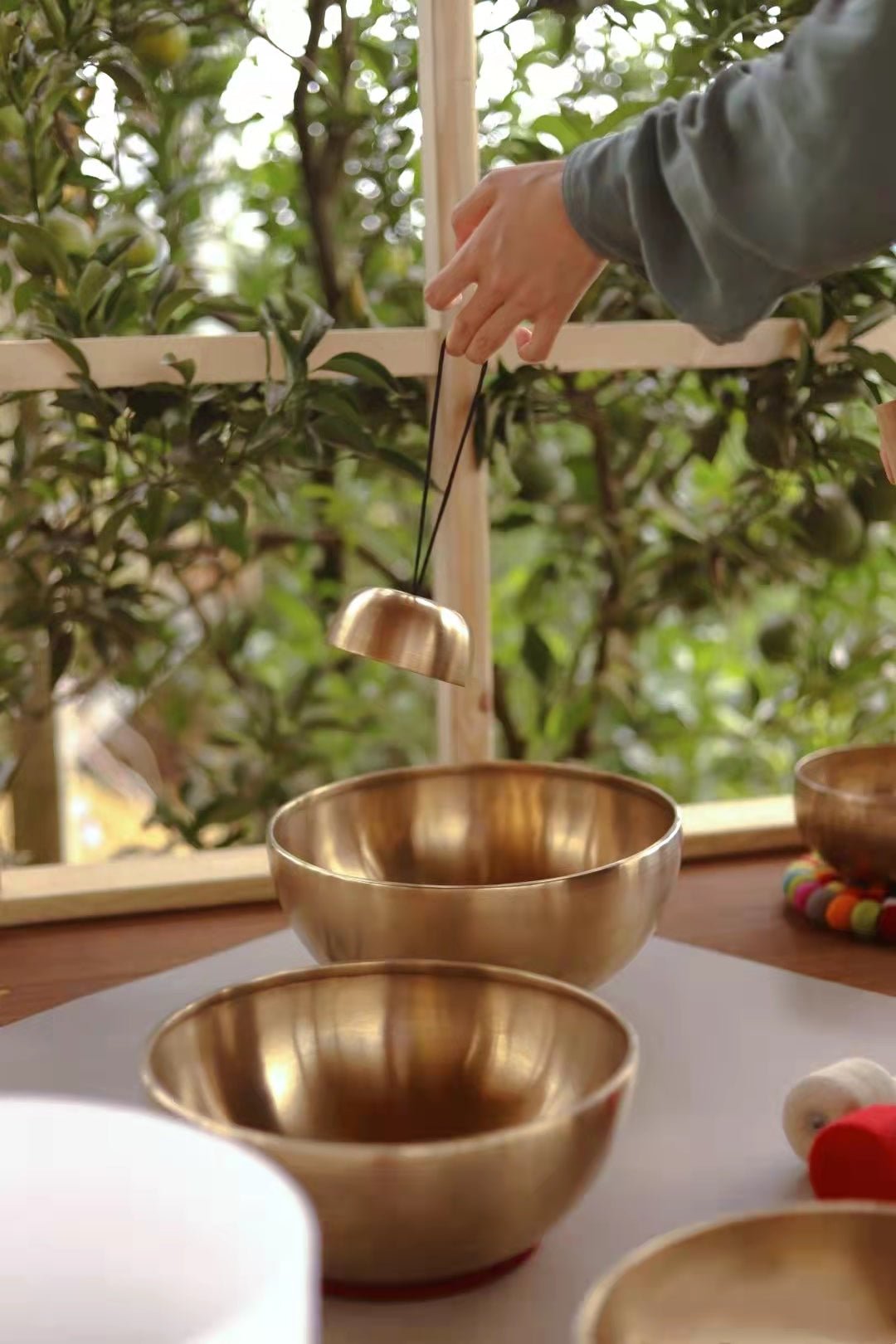 Cosmos Therapy Metal Singing Bowl and Bell 3.7" / 250g - Cosmos Therapy Singing Bowl