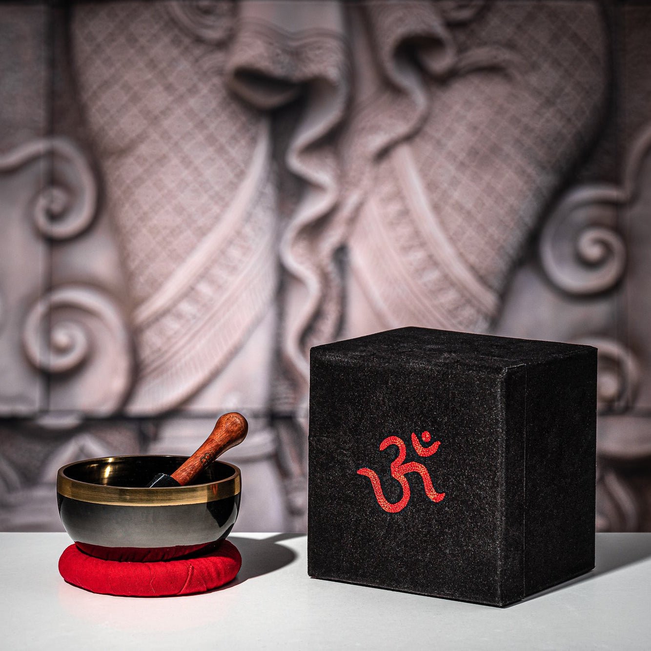 OM Singing Bowl 4.33″ / 300 g - Ornamental Singing Bowl