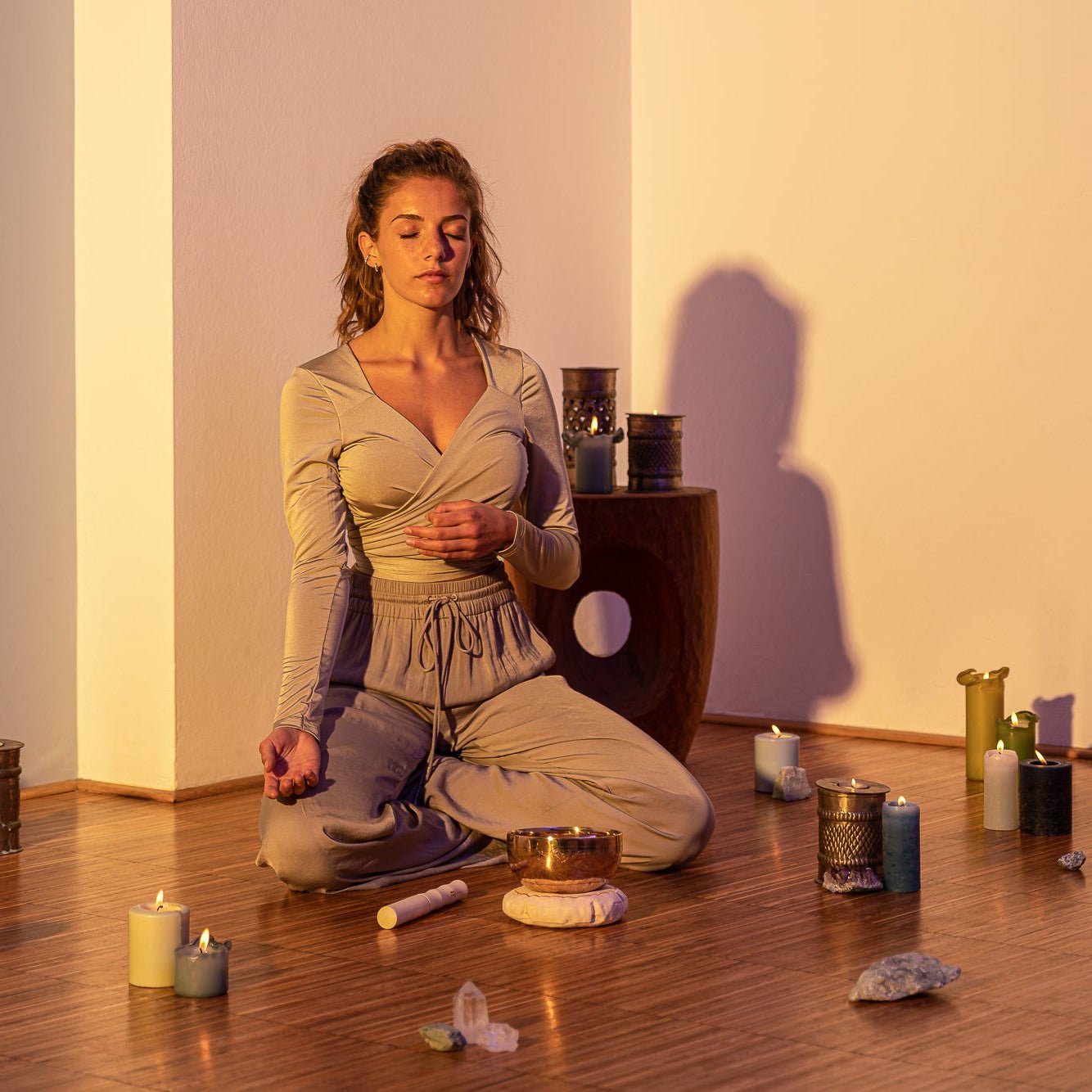 Special Engraved Singing Bowl 5.5" / 600g - Special Engraved Singing Bowl