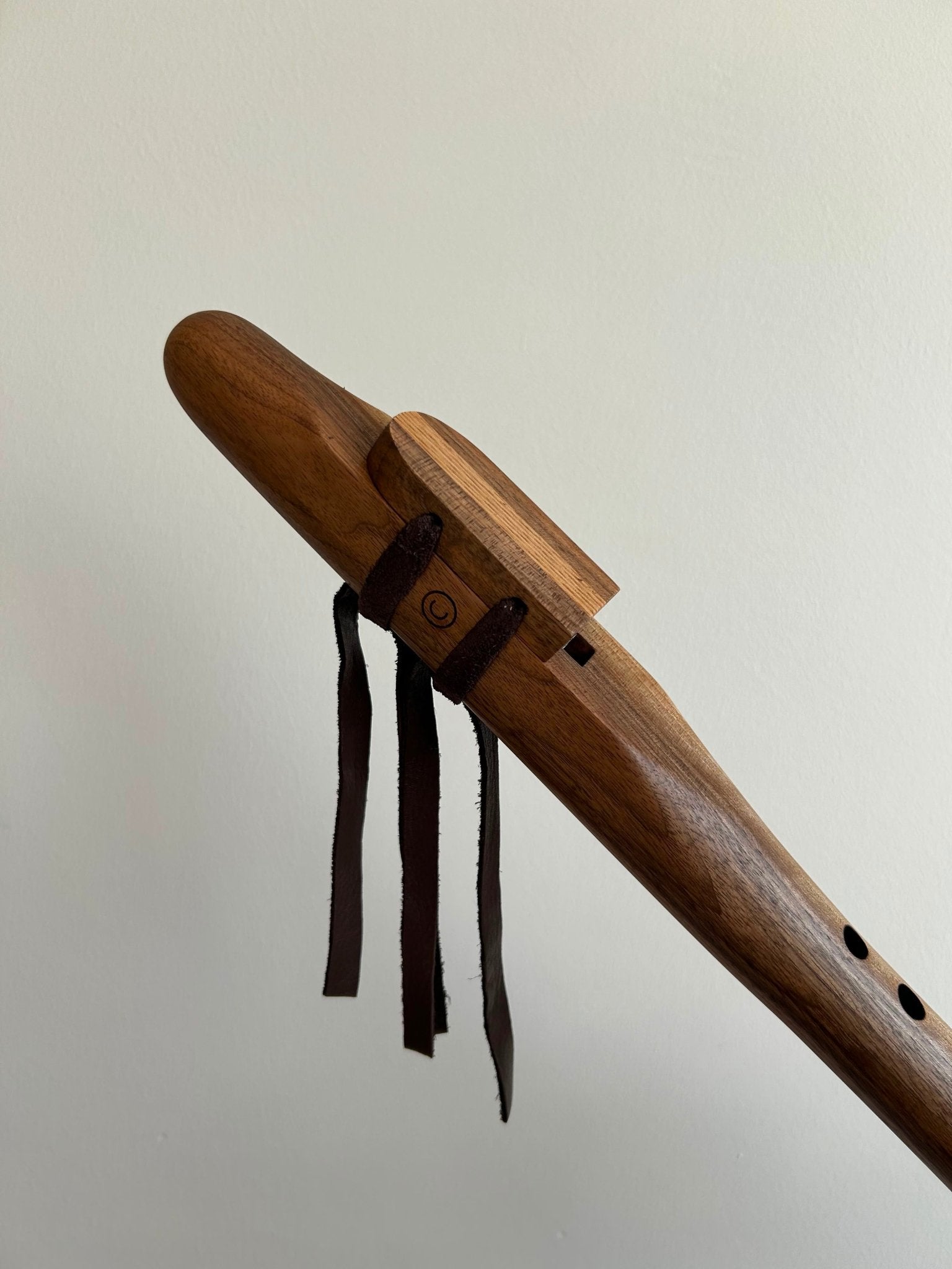 432 Hz Walnut Flute B - Crown Chakra - Native American-Style Flute