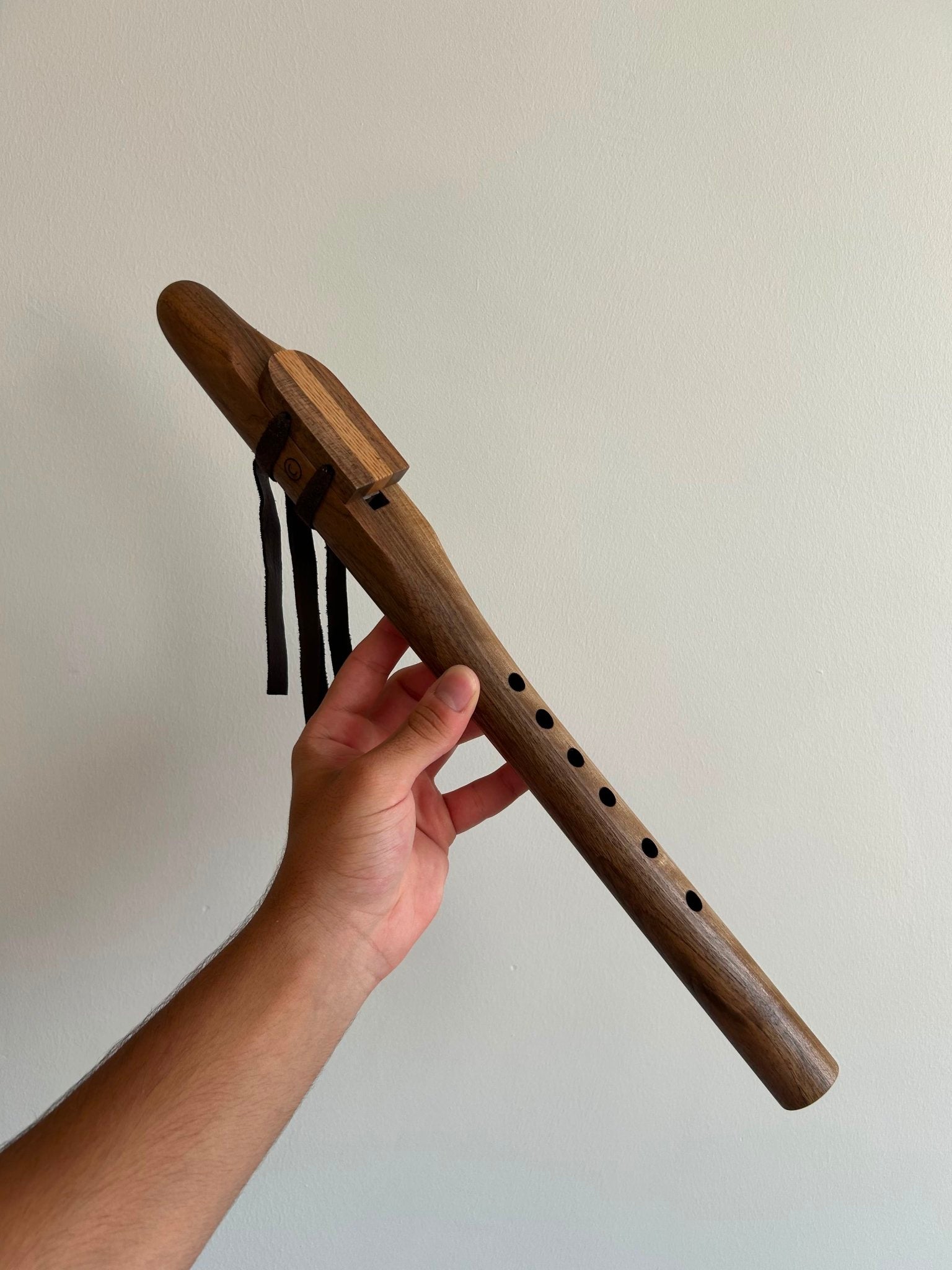 432 Hz Walnut Flute B - Crown Chakra - Native American-Style Flute