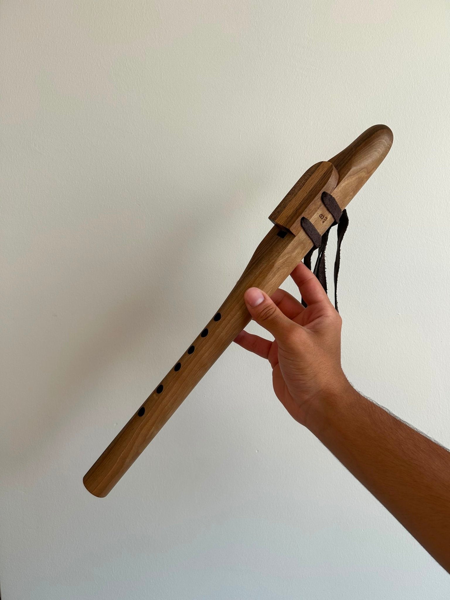 432 Hz Walnut Flute B - Crown Chakra - Native American-Style Flute