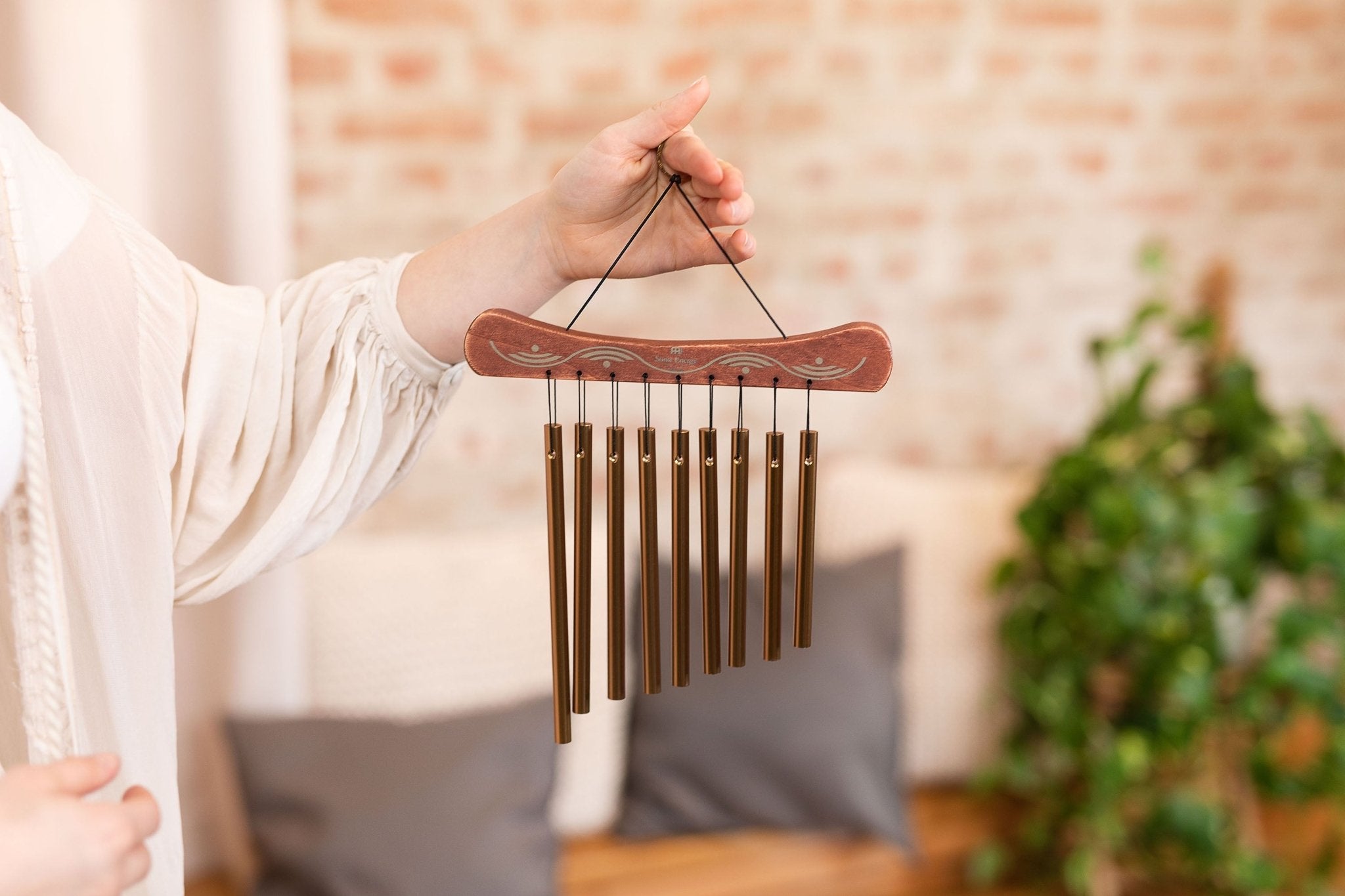 Bronze Hand Chime, 14" / 36 cm - Chime