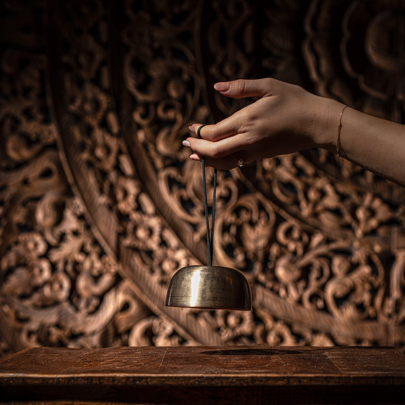 Cosmos Therapy Singing Bowl and Bell 3.7" / 250g - Cosmos Therapy Singing Bowl