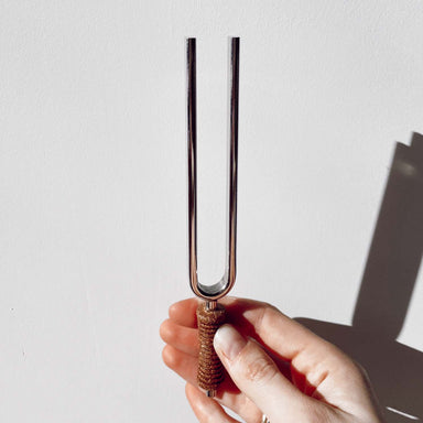 Moon / Rituals Tuning Fork 210.42 Hz - Sacral Chakra - Tuning Fork